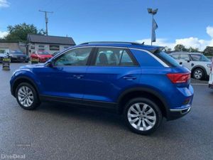 Volkswagen T-Roc SE - Image 3