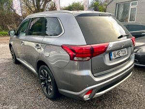 16 Mitsubishi Outlander PHEV•Auto•4WD•Hybrid - Image 3