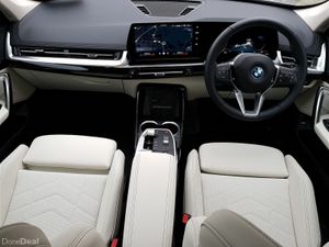 BMW iX1 eDrive20 xLine - Image 4