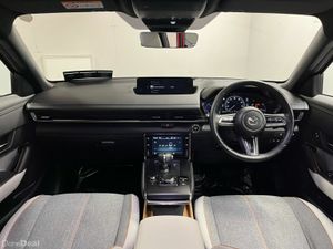 Mazda MX-30 GT Sport E-Skyactive 35.5kWh - Reversi - Image 4