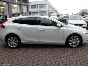 2.0D4 INSCRIPTION 5DR HATCHBACK AUTO HUGE SPEC  // - Image 3