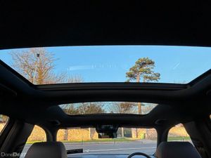 Mercedes-Benz EQB AMG LINE PREMIUM 300 SUNROOF - Image 3