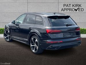 Audi Q7 Diesel Estate Black Edition - Image 3