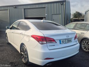 2016 Hyundai i40 Executive - Image 2