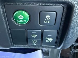 2016 Honda Vezel 1.5 Hybrid Auto,Top Specs Leather - Image 3