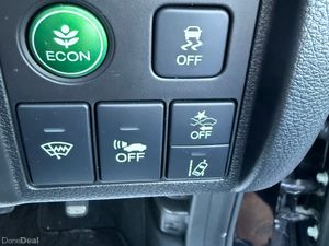 2019 Honda Vezel 1.5 Hybrid Auto, CAR Play - Image 3