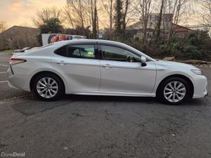 TOYOTA CAMRY / 2020 / 2.5 PETROL HYBRID /AUTOMATIC - Image 4