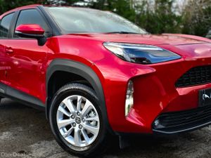 🔥 2025 Toyota Yaris Cross 1.5 Hybrid Luna • Auto - Image 2