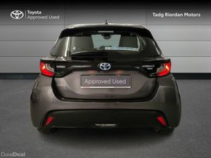 Toyota Yaris HYBRID LUNA - Image 4