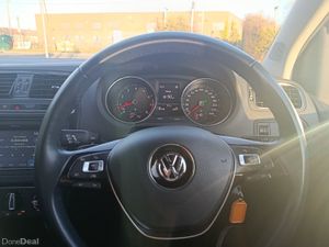 Volkswagen Polo 2015 automatic - Image 2