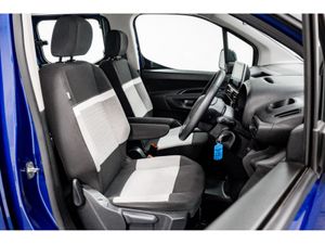 Citroen Berlingo ë-FEEL XL 50kWh LWB Auto 136HP - - Image 3