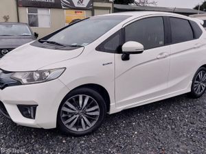 🔵 Honda Fit GP5 1.5 Petrol Hybrid 5DR Automatic - Image 2