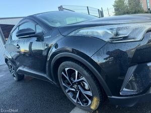Toyota C-HR 2018 Hybrid - Image 3