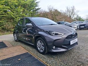 Toyota Yaris 1.5 Hybrid Luna 4DR - Image 4