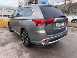 161 Mitsubishi Outlander PHEV 2.0L MIVEC 4WD - Image 3