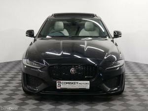 Jaguar XE D200 MHEV R-Dynamic Black - Image 2
