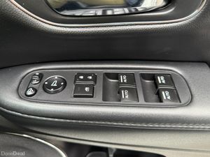 2015 Honda Vezel 1.5 Hybrid Auto,Full leather - Image 4