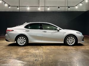 Toyota Camry HYBRID 2.5L AUTOMATIC - CRUISE CONTRO - Image 3