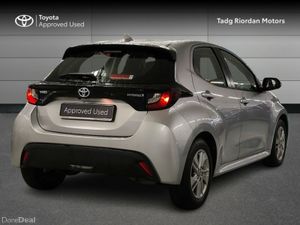 Toyota Yaris HYBRID LUNA 4DR AUTO - Image 2