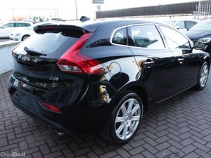 2.0D4 INSCRIPTION 5DR HATCHBACK AUTO HUGE SPEC  // - Image 4
