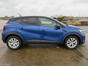 Renault Captur Iconic Edition Naeb TCE 90 MAN - Image 2