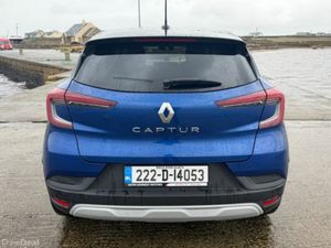 Renault Captur Iconic Edition Naeb TCE 90 MAN - Image 4