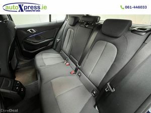 BMW 1-Series 118D Play edition, Automatic, Reversi - Image 4