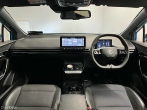 MG MG4 Trophy 64kWh Long Range 203PS - Reversing C - Image 2