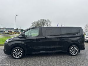 New Ford Tourneo Custom Hybrid Wheelchair Access - Image 4