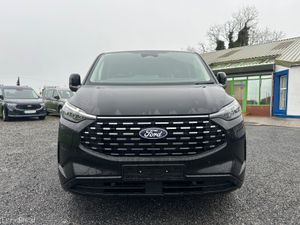 New Ford Tourneo Custom Hybrid Wheelchair Access - Image 2