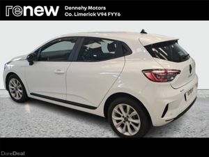 Renault Clio TCe 90 Evolution  **€87.92 per week** - Image 3