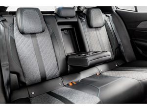 Peugeot 408 Allure Premium 1.6 PHEV Auto 225HP - Image 4