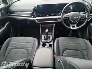 Kia Sportage ** LOW MILEAGE ** K3 DIESEL MHEV ** T - Image 2