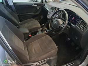 Volkswagen Tiguan 150HP R-Line*CALL Andrew 0862617 - Image 4