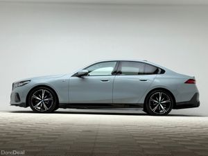 BMW i5 40 M SPORT EDRIVE *PAN ROOF* - Image 4
