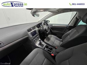 Volkswagen Golf 1.2 TSI Automatic, Reversing camer - Image 4