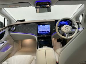 Mercedes-Benz EQE EQE 300 | Heated Seats, Reversin - Image 4