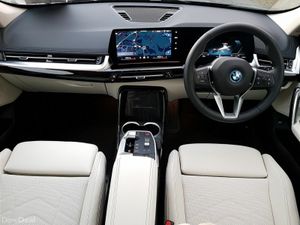 BMW iX1 iX1 eDrive20 xLine - Image 4