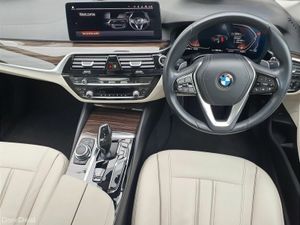 BMW 5-Series 520d SE - Image 4