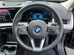 BMW iX1 EDRIVE20 SPORT // NEW 19" ALLOYS // HEADS- - Image 4