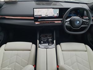 BMW i5 eDrive40 Sport Edition - Image 4