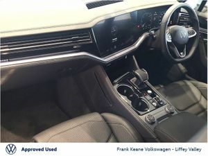 Volkswagen Touareg R-LINE Commercial 3.0TDI 231HP - Image 2