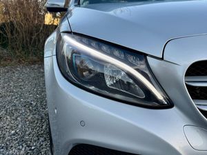 2017 Mercedes-Benz C350e Hybrid Avantgarde Auto - Image 4