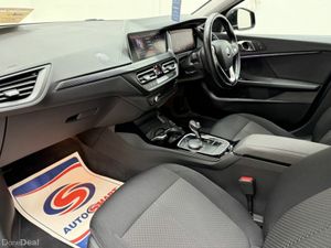 BMW 1-Series 118D PLAY Automatic - Image 4