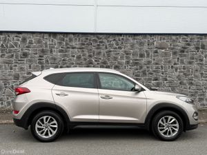 2017 Hyundai Tucson Executive 1.7CRDI  FSH - Image 4