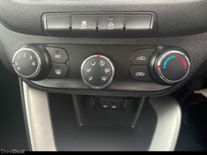 132 Kia Ceed 1.4 Crdi Estate Nct'd - Image 2