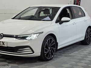 Volkswagen Golf DIESEL HATCHBACK - Image 2