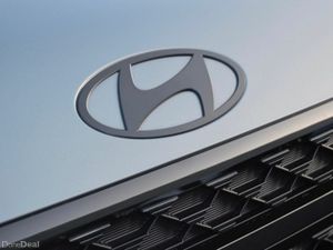 Hyundai Santa Fe 1.6 PHEV 4WD Calligraphy - Image 3