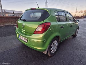 Lovely Opel Corsa 2012 - Image 4