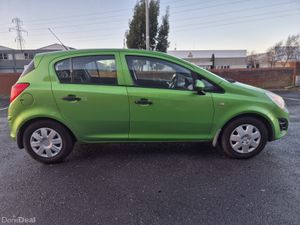 Lovely Opel Corsa 2012 - Image 3